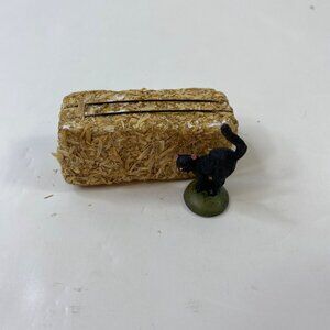 Department 56 Miniature Black Cat Figurine Straw Hay Bale